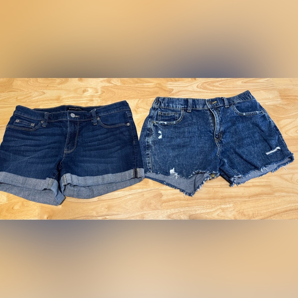 2 Pair Women's Shorts Size 8 Banana Republic